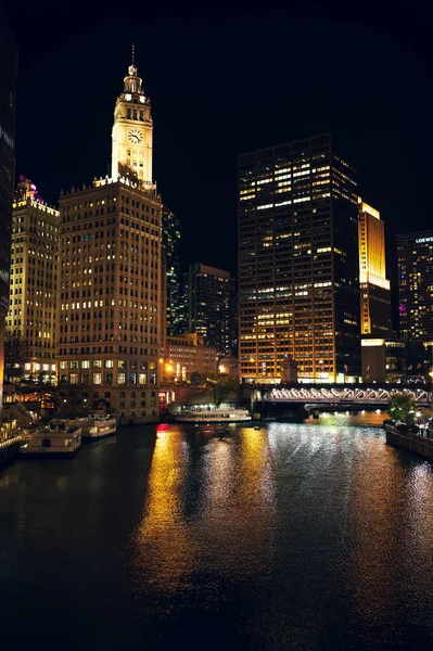 Estados Unidos Octubre 2020 Edificios Chicago Por Noche —  Fotos de Stock