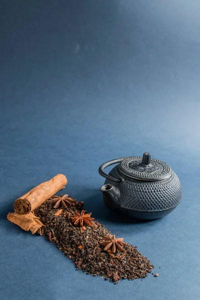 Azjatycka Herbata Niebieskim Tle — Zdjęcie stockowe