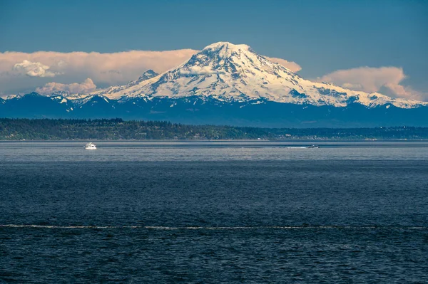 Monte Rainier Puget Som Retirado Uma Balsa — Fotografia de Stock