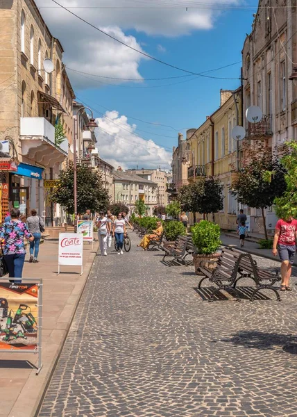 Zolochiv Ukrajina 2021 Hlavní Pěší Ulice Města Žolochova Lvově Ukrajině — Stock fotografie