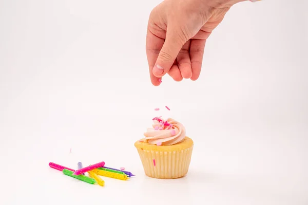Gyermek Kezét Díszítő Rózsaszín Cupcake Szórt — Stock Fotó