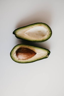 Avokado sağlıklı ve lezzetli bir yemektir.
