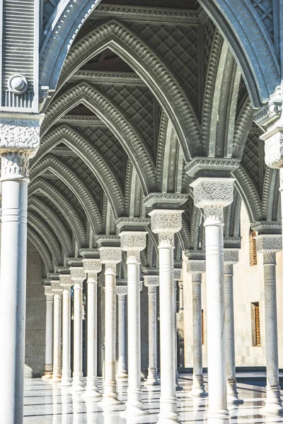 Slavné Oblouky Řezbářskými Ornamenty Obloukové Chodbě Středověkém Hradě Města Akhaltsikhe — Stock fotografie