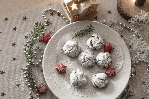 Assiette Avec Gâteaux Chocolat Entourée Décor Vue Sur Dessus — Photo