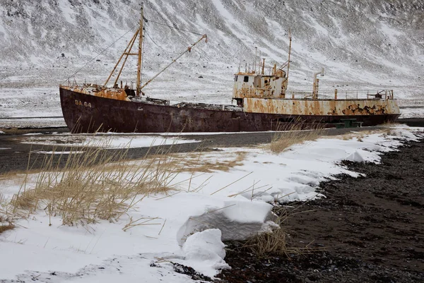 Viejo Barco Varado Playa Nórdica Invierno — Foto de Stock