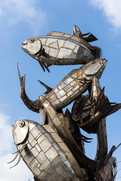 Patung Monumen Ikan Tepi Pantai Ilhabela Paulo — Stok Foto