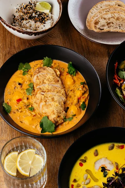 Curry Κοτόπουλο Σύμφωνα Την Εθνική Ινδική Συνταγή — Φωτογραφία Αρχείου