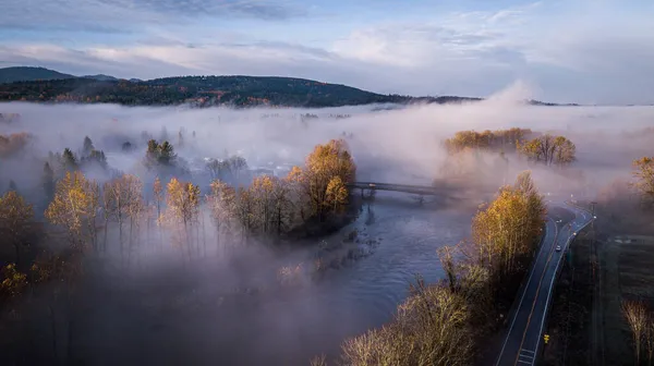 Sonnige Herbstfarben Nebligen Morgen Washington — Stockfoto