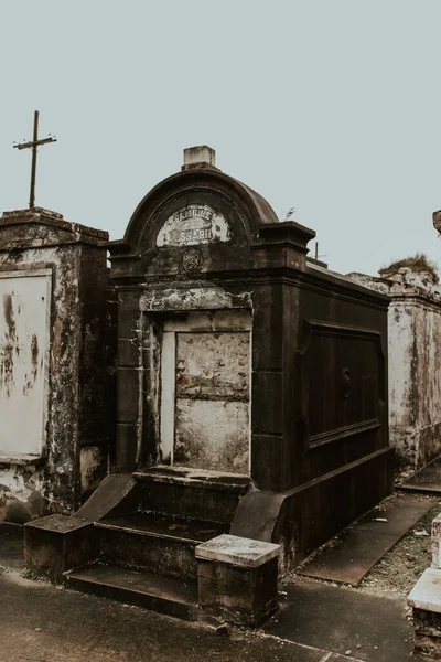 Vieux Cimetière Abandonné Dans Ville — Photo