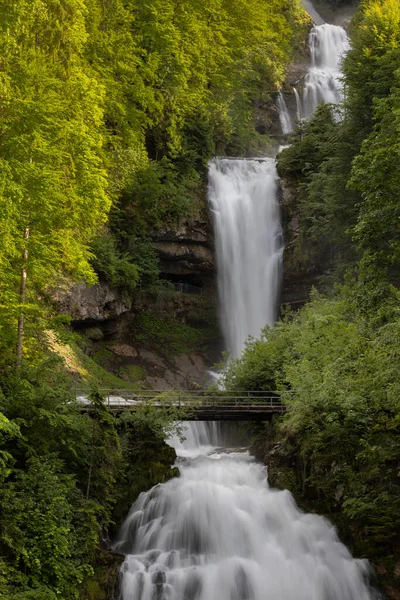 Cascades Giesbach Dans Longue Expo — Photo