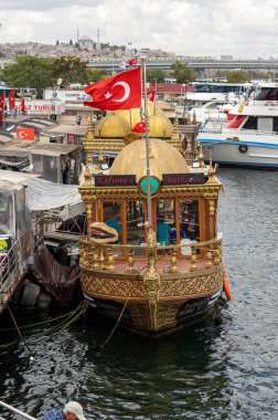 İstanbul, Türkiye - 4 Eylül 2021: İstanbul Limanı 'ndaki bir teknenin ayrıntıları