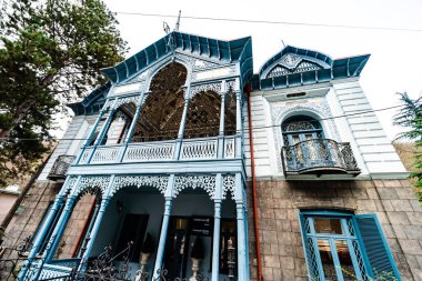 Borjomi maden suyu kaynaklı şehir merkezi