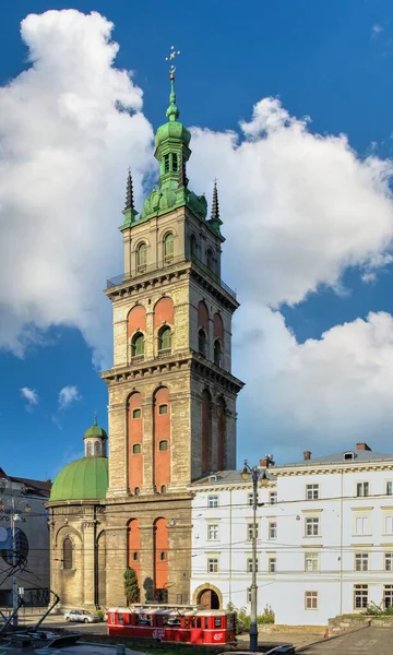 Lwów Ukraina 2021 Kościół Wniebowzięcia Pańskiego Wieża Kornyakt Kaplica Trzech — Zdjęcie stockowe
