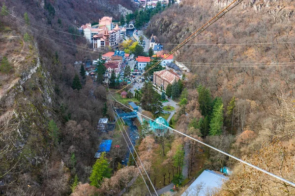 Gürcistan Dağlarında Borjomi Nin Maden Suyu Kaynaklarıyla Şehir Merkezindeki Ünlü — Stok fotoğraf