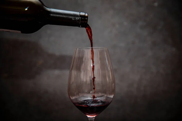 Glass Red Wine Half Dark Background — Zdjęcie stockowe