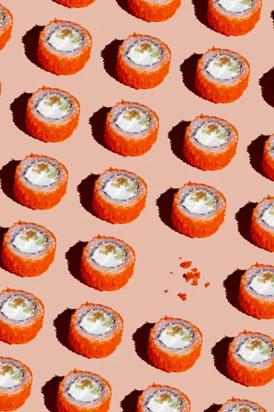 Frische Traditionelle Japanische Sushi Rollen Auf Hellem Hintergrund — Stockfoto