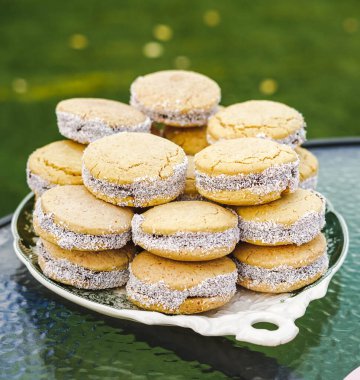 Lezzetli yiyeceklere yakın.