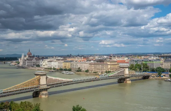 Budapest Hungría 2021 Vista Panorámica Del Río Danubio Terraplén Budapest — Foto de Stock