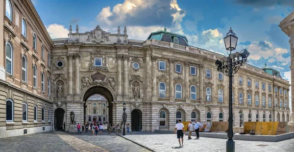 Βουδαπέστη Ουγγαρία 2021 Lions Αυλή Του Buda Castle Palace Στη — Φωτογραφία Αρχείου