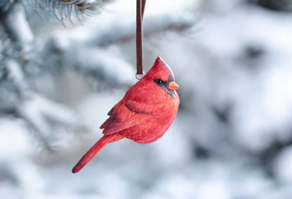 Red Cardinal Bird Ornament Hanging Snowy Evergreen Tree Branch — Stock Photo, Image