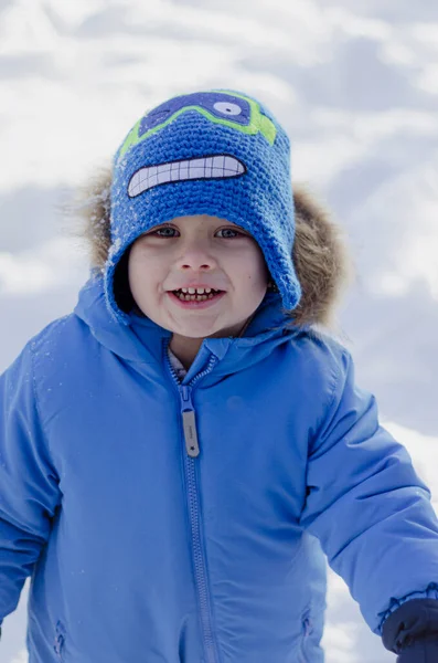 Retrato Menino Inverno Close — Fotografia de Stock