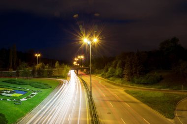 Sofia, Bulgaristan için karayolu üzerinde trafik ışığı