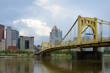 Roberto Clemente Köprüsü, 6. Cadde Köprüsü, Pittsburgh, Pennsylvania
