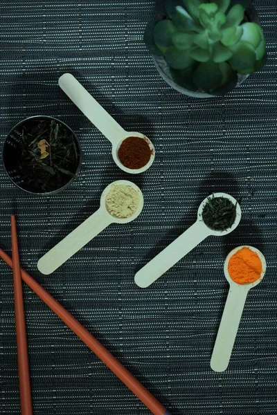 Таблиця Спеціями Ароматами Паличками Їжі Рослинами Азіатськими Інфузіями — стокове фото