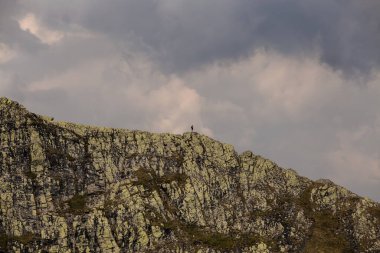İngiltere Hava Durumu: Sıcak, Sisli Günışığı, Blencathra, İngiliz Gölü Bölgesi.