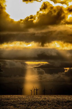UK Weather: Sunshine and Showers, Walney Adası, Cumbria.