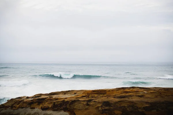 Океанічні Хвилі Прибережних Районах Орегону Під Час Суворих Погодних Умов — стокове фото
