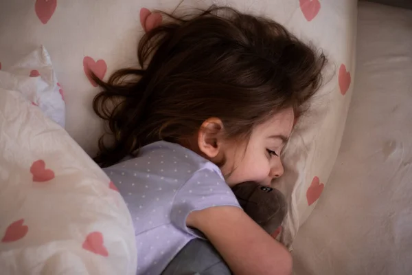 Little Cute Girl Having Fun Bed — Stock Photo, Image