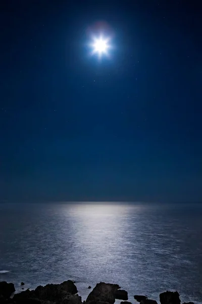 Moonshine Πάνω Από Majistral Point Στη Μάλτα — Φωτογραφία Αρχείου