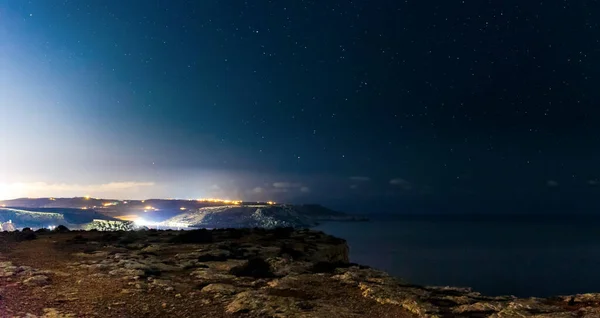 马耳他Majjistral Point的夜空 — 图库照片