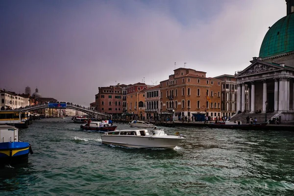 Fähren Auf Dem Kanal Von Venedig — Stockfoto