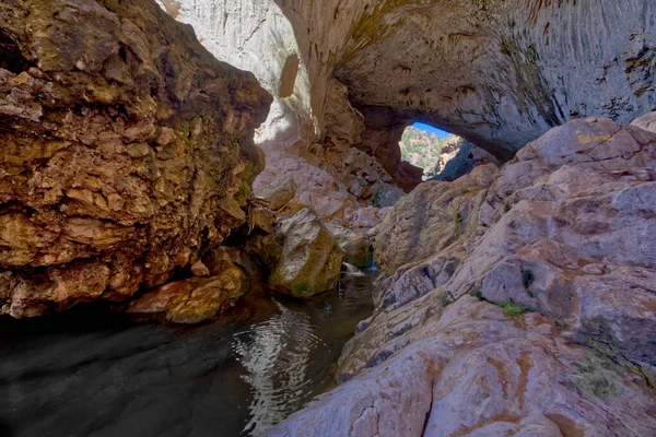 Cueva Del Arco Debajo Del Puente Tonto Natural Bridge State — Foto de Stock