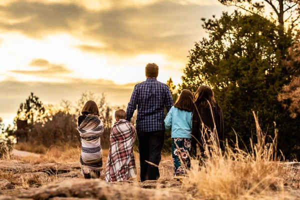 Father Four Children Sunset — Stock Photo, Image