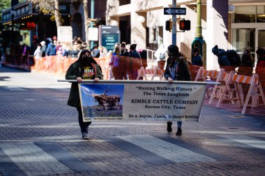 San Antonio geçit töreni güzergahı afişi