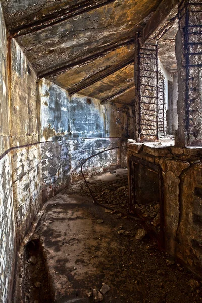 马耳他里卡索利要塞的二战时期机炮室 — 图库照片
