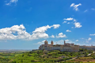 Mdina, güzel eski şehir Malta duvarlı.
