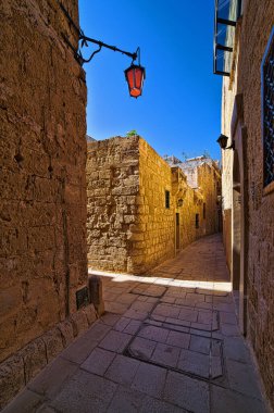 Mdina 'nın ortaçağ sokaklarından biri.