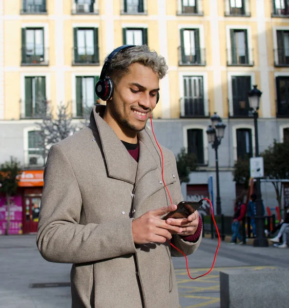 Young Man Headphones Listening Music City — Stock Photo, Image