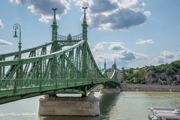 Budapeste Hungria 2021 Liberty Bridge Sobre Rio Danúbio Budapeste Dia — Fotografia de Stock