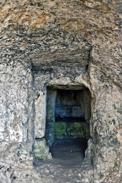 Nekropolia Karna Malcie Zawierająca Grobowce Pocięte Skałą Okresu Rzymskiego — Zdjęcie stockowe