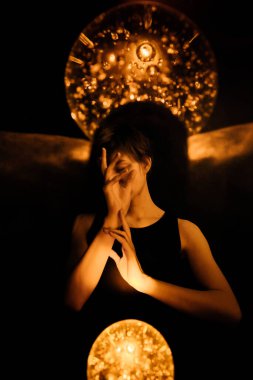 Çerçeve kaplama efektli sanat portresi