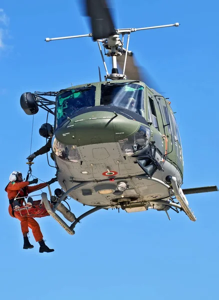 Malta Ekim 2008 Askeri Huey Uh1 Helikopter Kurtarma — Stok fotoğraf