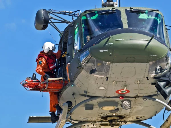 Malta Ekim 2008 Askeri Huey Uh1 Helikopter Kurtarma — Stok fotoğraf