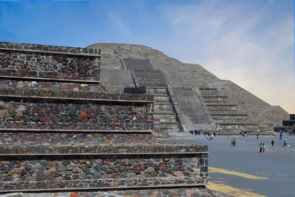 Пирамиды Теотиуакана — стоковое фото