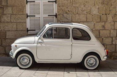 Klasik FIAT 500 Iconic İtalyan Aracı