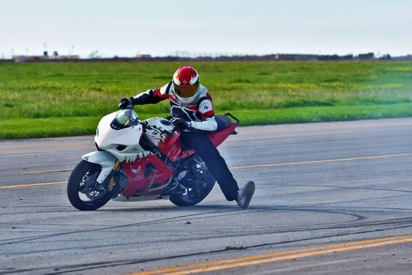 Luqa Malta Dec Stunt Rider Angyal Zoltan Jezdí Bez Předního — Stock fotografie